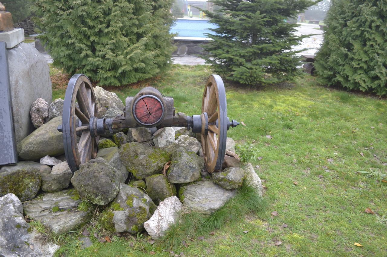 Trembita Otel Khust Dış mekan fotoğraf