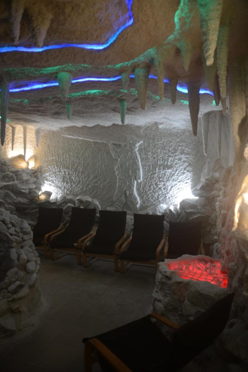 Trembita Otel Khust Dış mekan fotoğraf